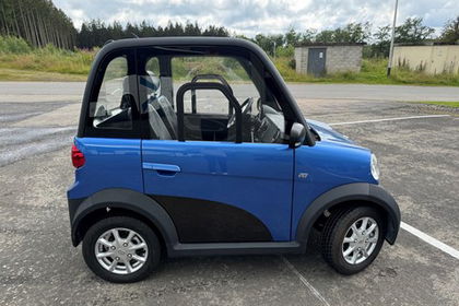 Other/Autre/Anders  ELECTRIQUE 10 CV 80 KM/H *CAMÉRA DE RECULE / CLIMATISATION / BLUETOOTH / RADIO / GPS*