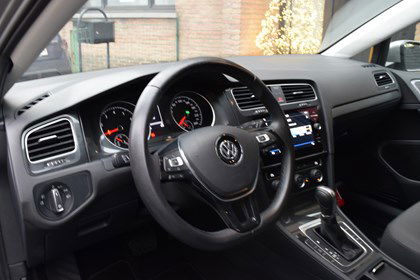 Volkswagen Golf 1.0 TSI BMT Comfortline DSG- NAVI / PDC+CAMERA