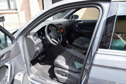 Volkswagen Tiguan 1.5 TSI R-Line DSG - NAVI / LED / LEDER / OPENDAK