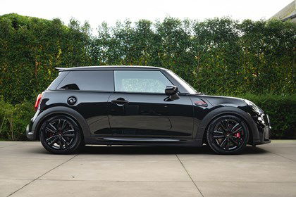 MINI John Cooper Works 3-door