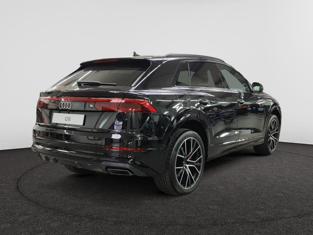 Audi Q8 SUV Audi Q8 SUV 60 TFSI e quattro 360(490) kW(pk) tiptronic