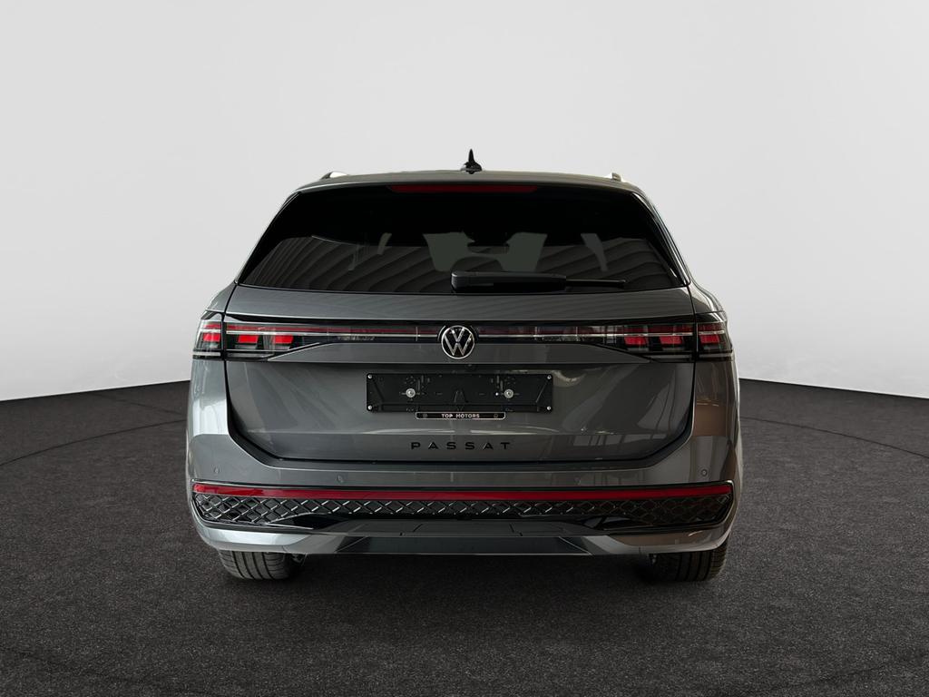 Volkswagen Passat SW Passat R-Line 1.5 l eHybrid GPF 110 kW (150 PS)/85 kW (115 PS) 6-speed dual-clutch transmission DSG