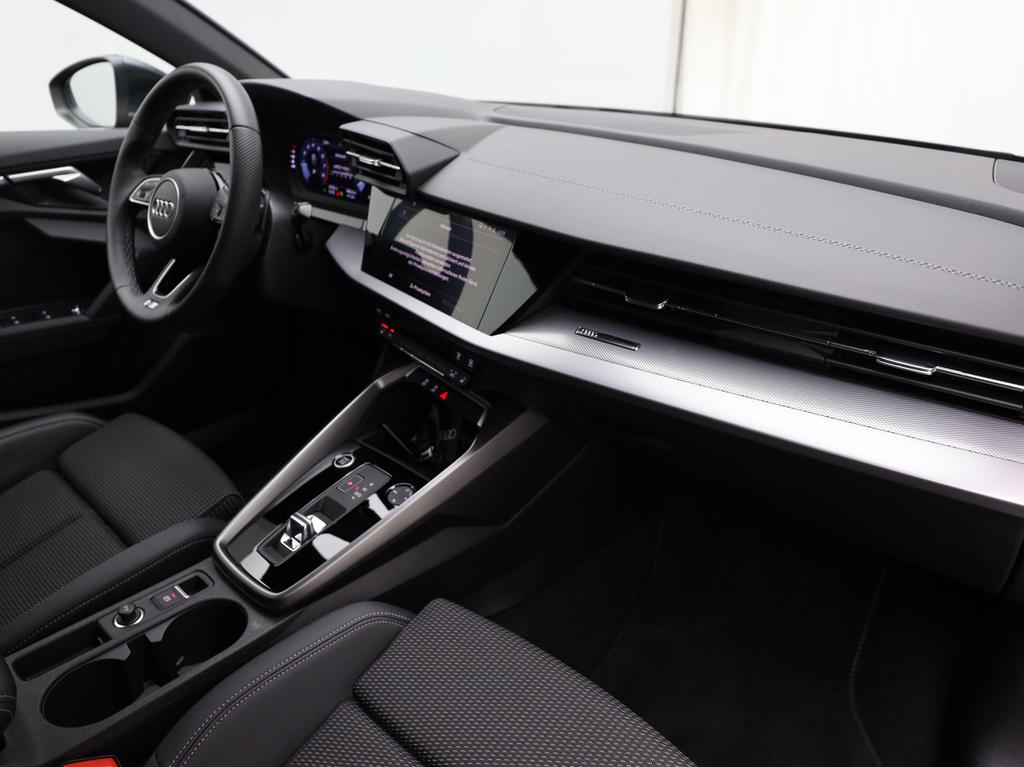 Audi A3 Sportback ADVANCED 35 TFSI 150 PK S-tronic / Interior S-Line / Cruise Control / PDC Rear / Apple Carplay