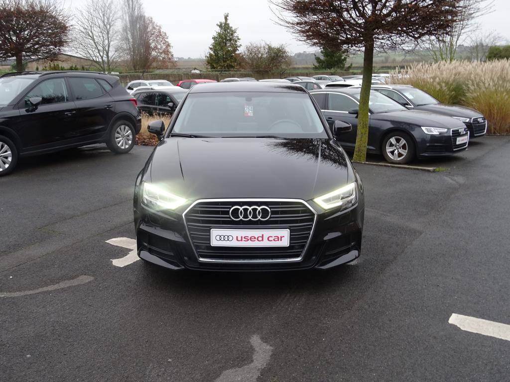 Audi A3 Sedan Audi A3 sport Saloon 1.5 TFSI 110(150) kW(PS) 6-speed