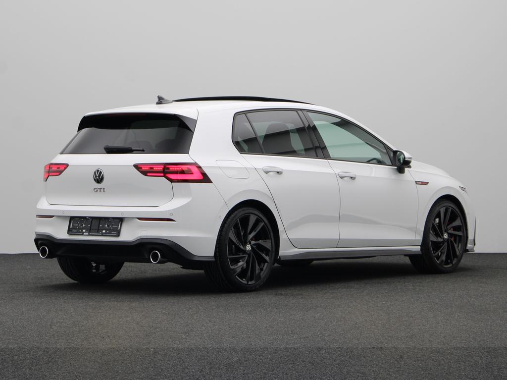 Volkswagen Golf VIII GTI 2.0 TSI 245 PK DSG - PANO