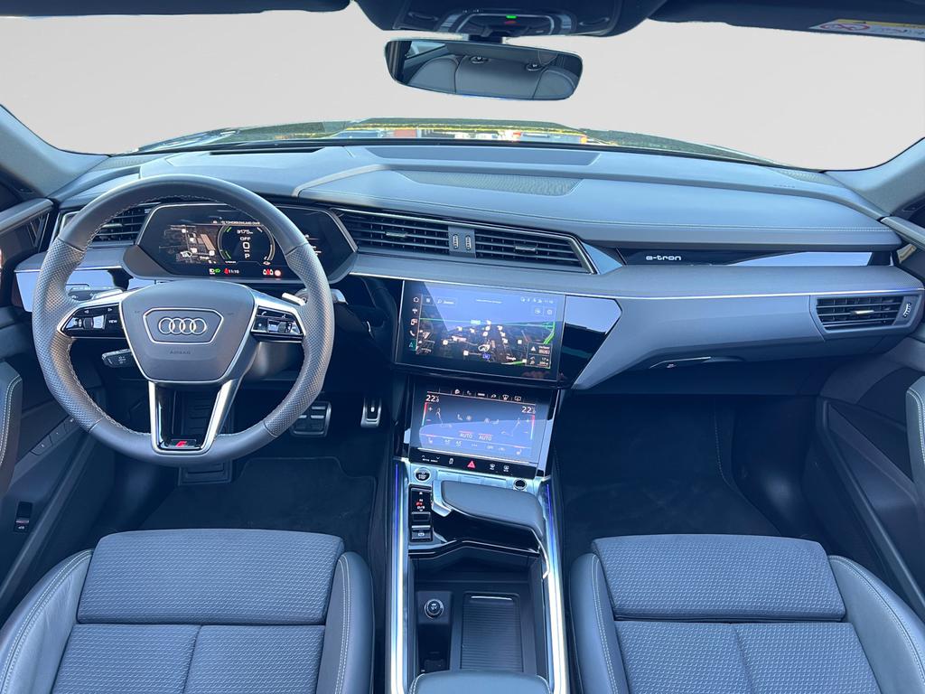 Audi Q8 e-tron 55*S-LINE*PLATINUM*22Kw*PANO*HEAD-UP*360°CAMERA*KEYLESS*DAB*CARPLAY*TOPWAY.BE