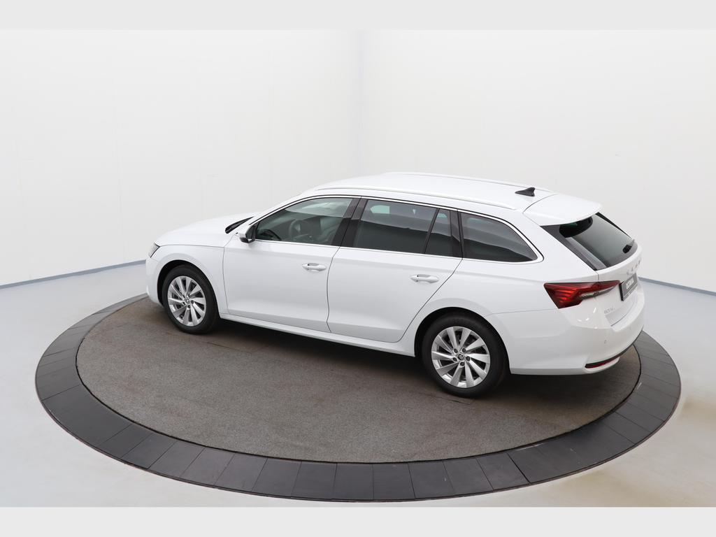 Skoda Octavia Combi CORPORATE 1,5 TSI 115 PK DSG-7 AUTOMAAT