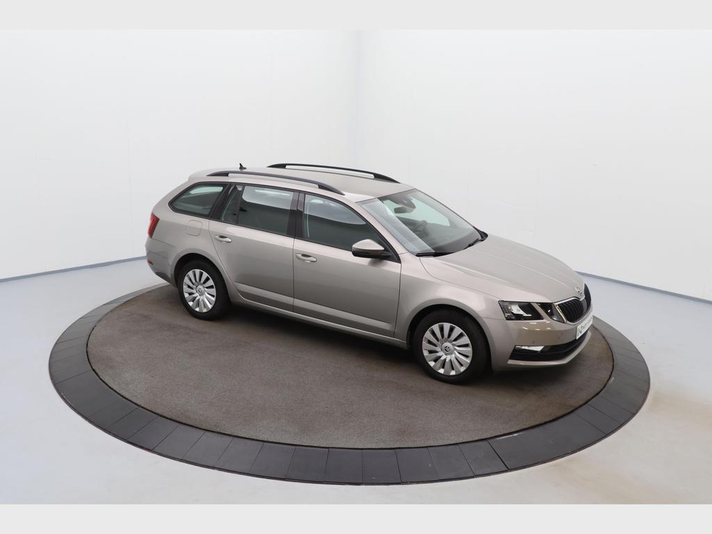 Skoda Octavia Combi AMBITION 1.6 CR TDi 116 PK DSG-7