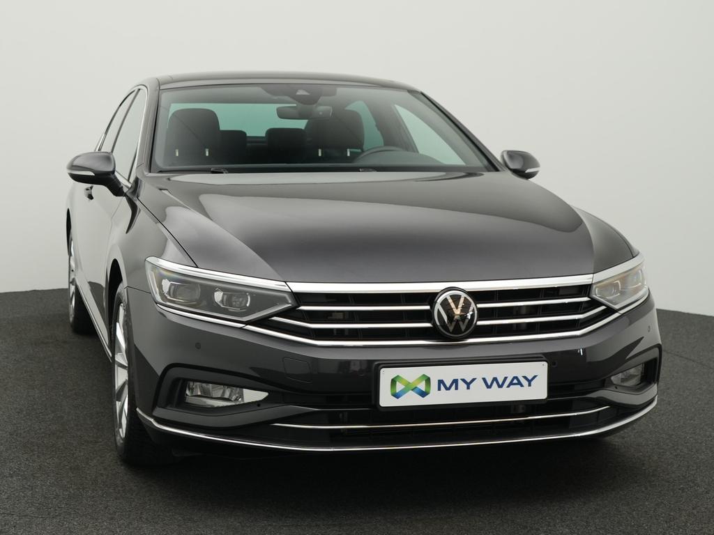 Volkswagen Passat 2.0 TDi SCR Elegance DSG  7V Berline 150CV / 110 KW