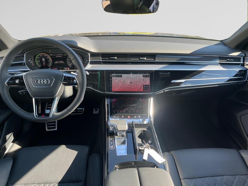 Audi A8 60 TFSI e PHEV Quattro Tiptronic (340 kW)