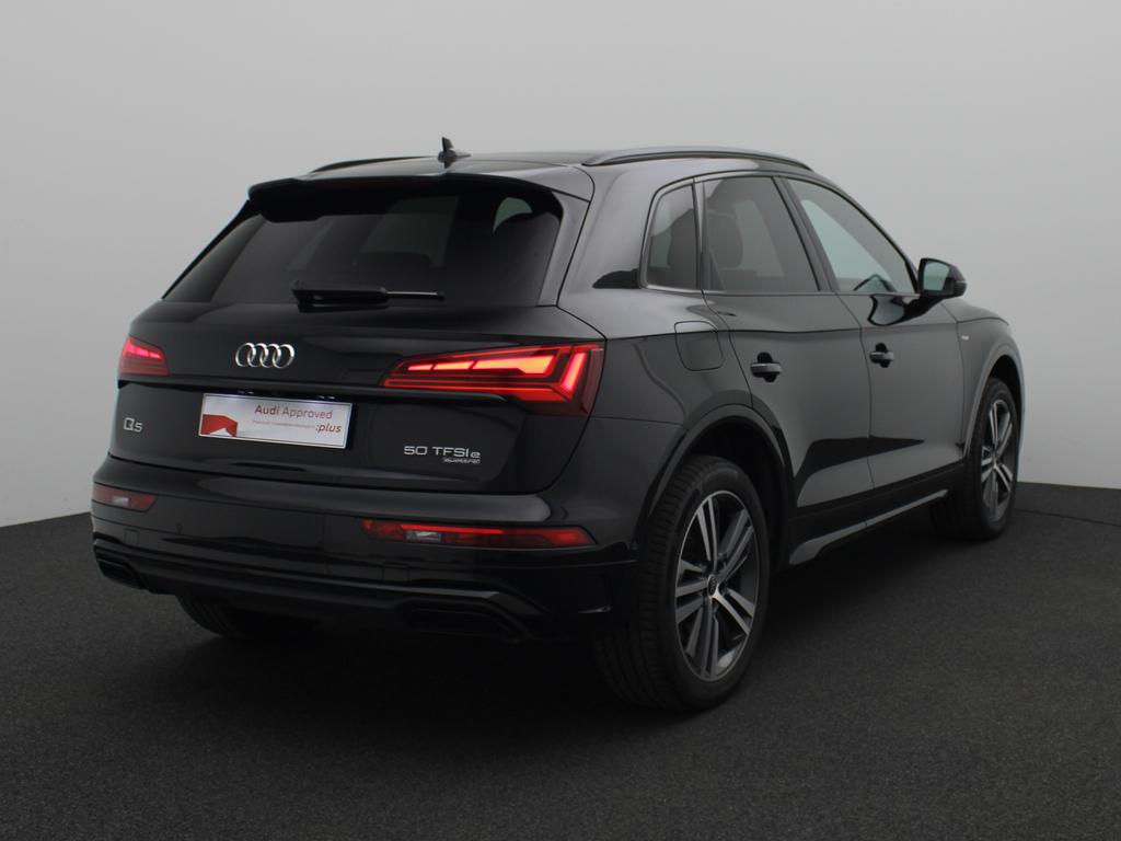 Audi Q5 S-Line 50 TFSI-e quattro 299 PK S-tronic / Open Dak / Camera 360 ° / Cruise Control