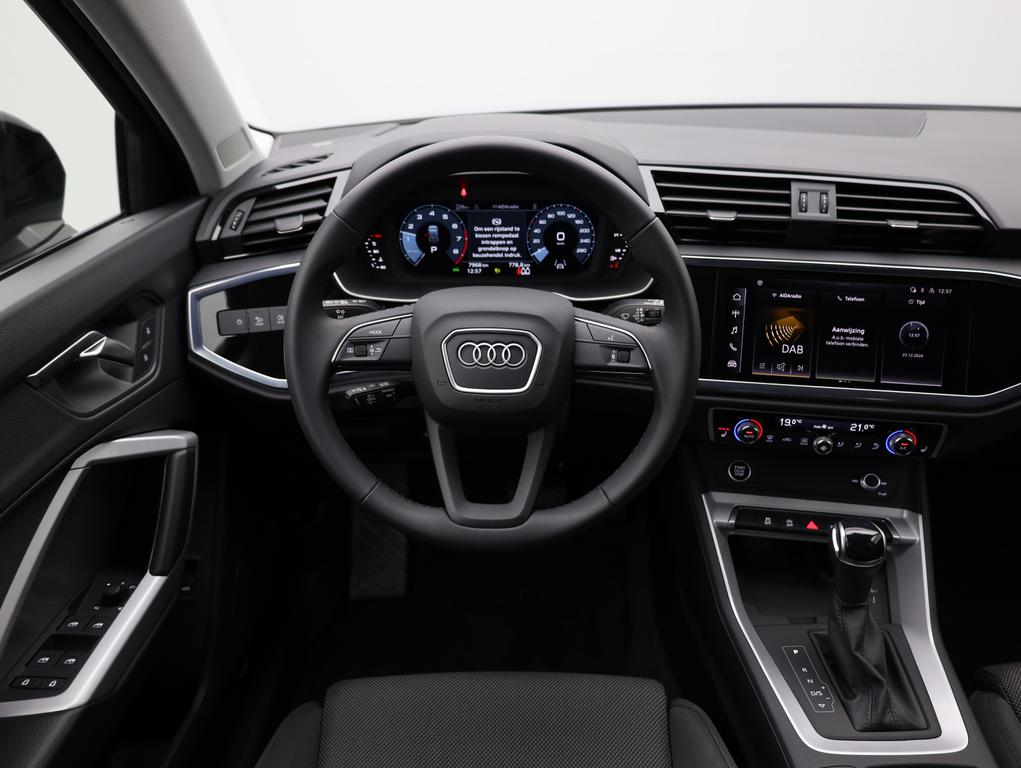 Audi Q3 35 TFSI 150 PK S-TRONIC AUTOMAAT