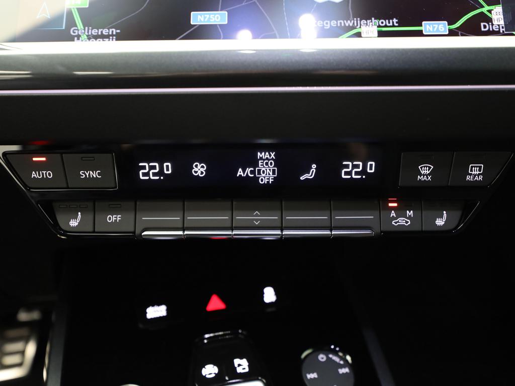 Audi Q4 e-tron S-Line 45 e-Tron 82 kWh 285 PK / Camera / ACC / Apple Carplay