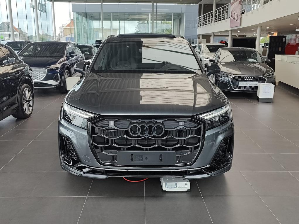 Audi Q7 SUV S line 60 TFSI e quattro 360(490) kW(pk) tiptronic