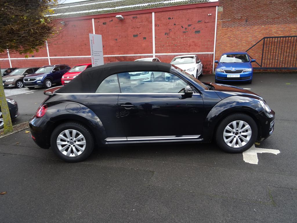 Volkswagen Beetle Cabriolet Beetle Convertible Design 1.2 l TSI 77 kW (105 PS) 6-speed