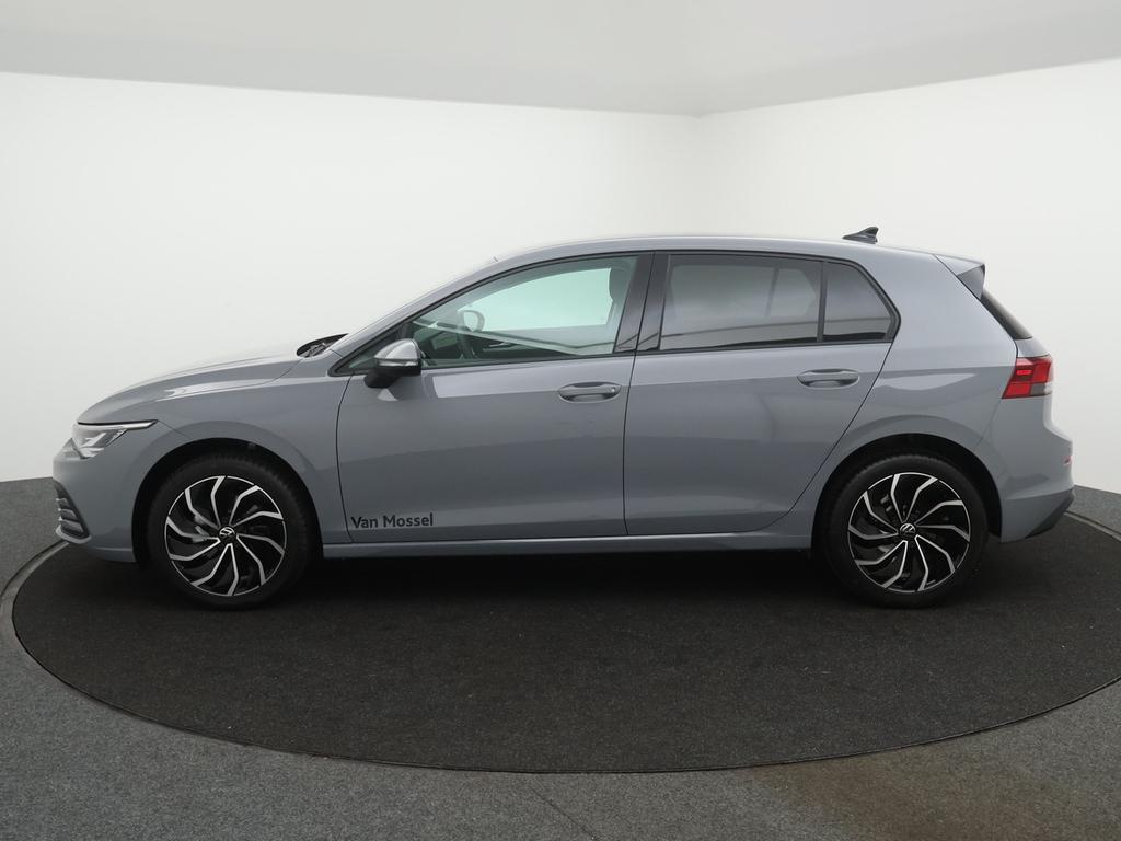 Volkswagen Golf VIII Golf Life 1.0 l eTSI GPF 81 kW (110 PS) 7-speed dual-clutch transmission DSG  / Demo