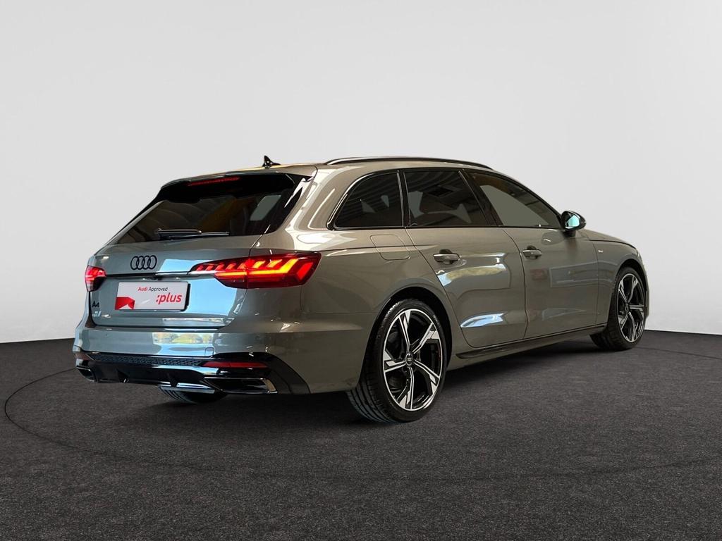 Audi A4 Avant Business Edition Competition 35 TFSI 150pk S tronic /// Pano dakraam /// SHADOW LOOK ///