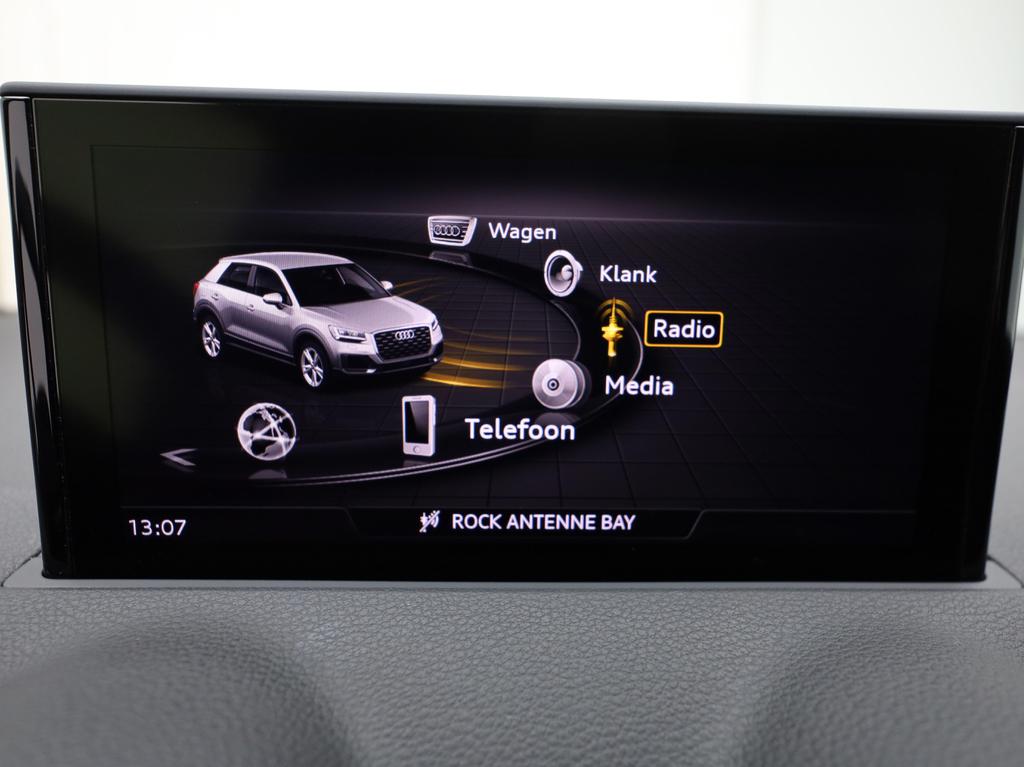 Audi Q2 S-Line 35 TFSI 150 PK S-tronic / Leder / Cruise Control / PDC Rear / Apple Carplay