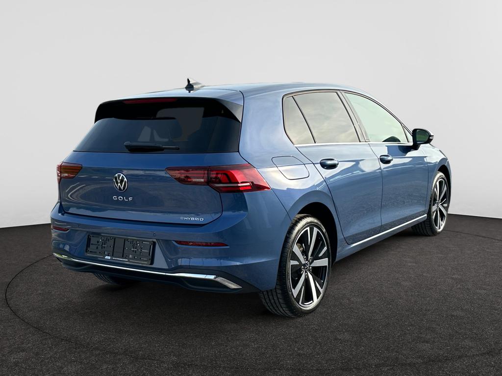 Volkswagen Golf VIII Golf Style 1.5 l eHybrid GPF 110 kW (150 PS)/85 kW (110 PS) 6-speed dual-clutch transmission DSG