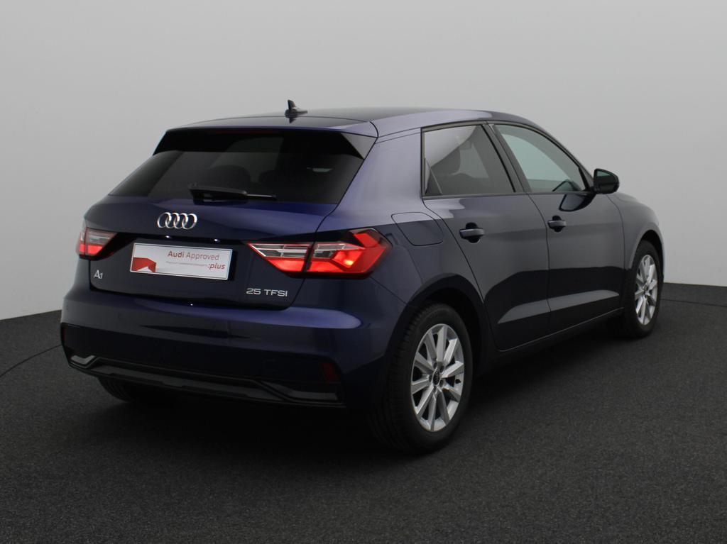 Audi A1 Sportback Advanced 25 TFSI  95pk S-Tronic / Car Play / Verwarmbare Voorstoelen