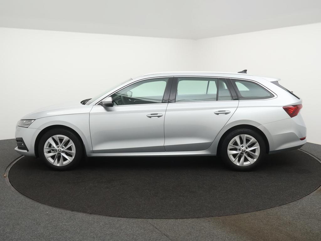 Skoda Octavia Combi Octavia Combi Style 1.5TSI 150pk *TREKHAAK*CAMERA*APP CONNECT*PDC*BLTH*CRUISE*ZETELVERWARMING*