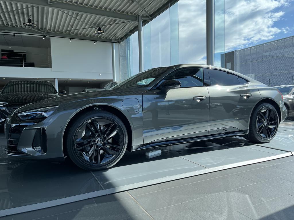 Audi E-tron GT 93.4 kWh 60 Quattro e-tron