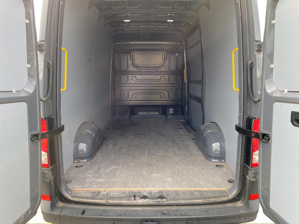 Volkswagen Crafter 35 Fourgon Mwb Crafter Panel Van High Roof L3H3 Crafter 35 2.0 TDI EU6 SCR FWD BMT 130 kW 6GM