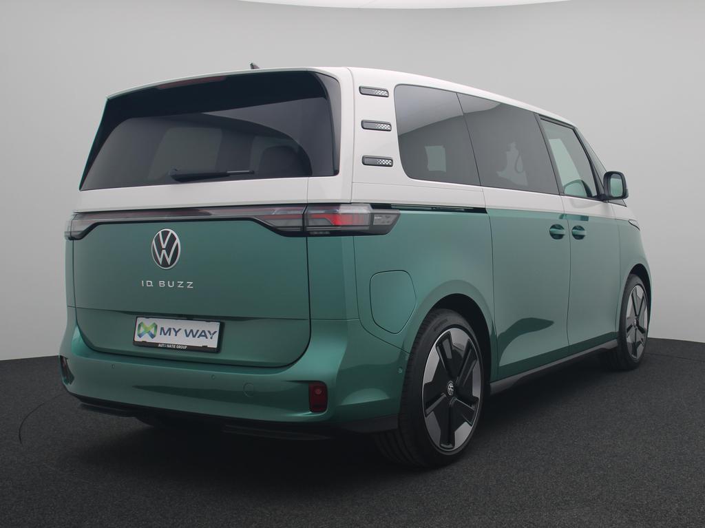 Volkswagen ID.Buzz ID. Buzz Pro Motor:   150 kW (204 PS)  77 kWh Getriebe: 1-Gang-Automatikgetriebe Radstand: 2988 mm