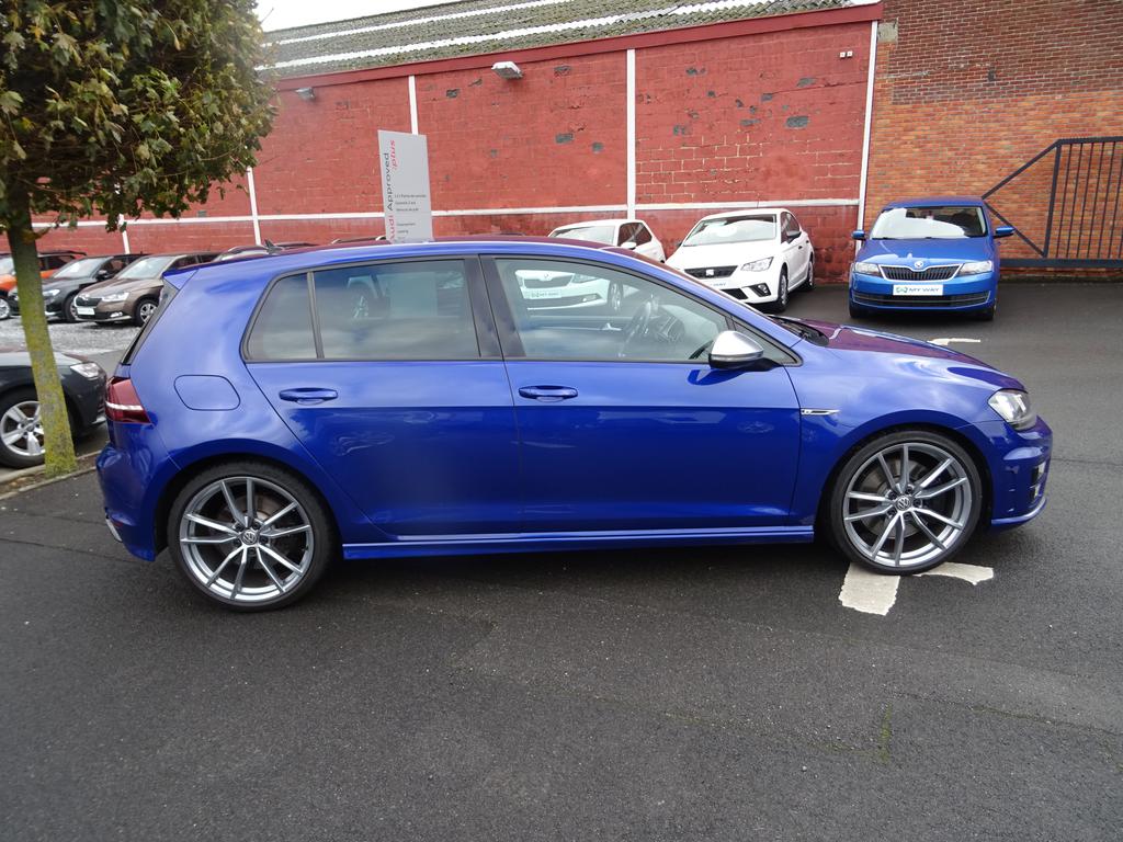 Volkswagen Golf VII R Golf R 2.0 l TSI 221 kW (300 PS) 6-speed dual-clutch transmission DSG