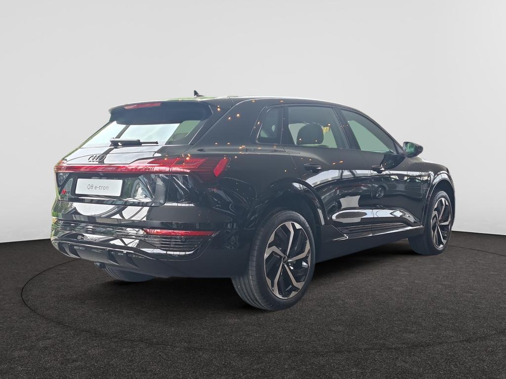 Audi Q8 e-tron S-LINE - 50 - 89 KWH - 340 PK - QUATTRO