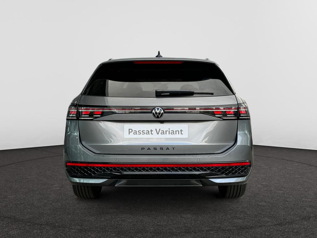 Volkswagen Passat SW Passat Variant 1.5 TSI eHybrid  R-Line Bus.Prem.DSG (150 kW)