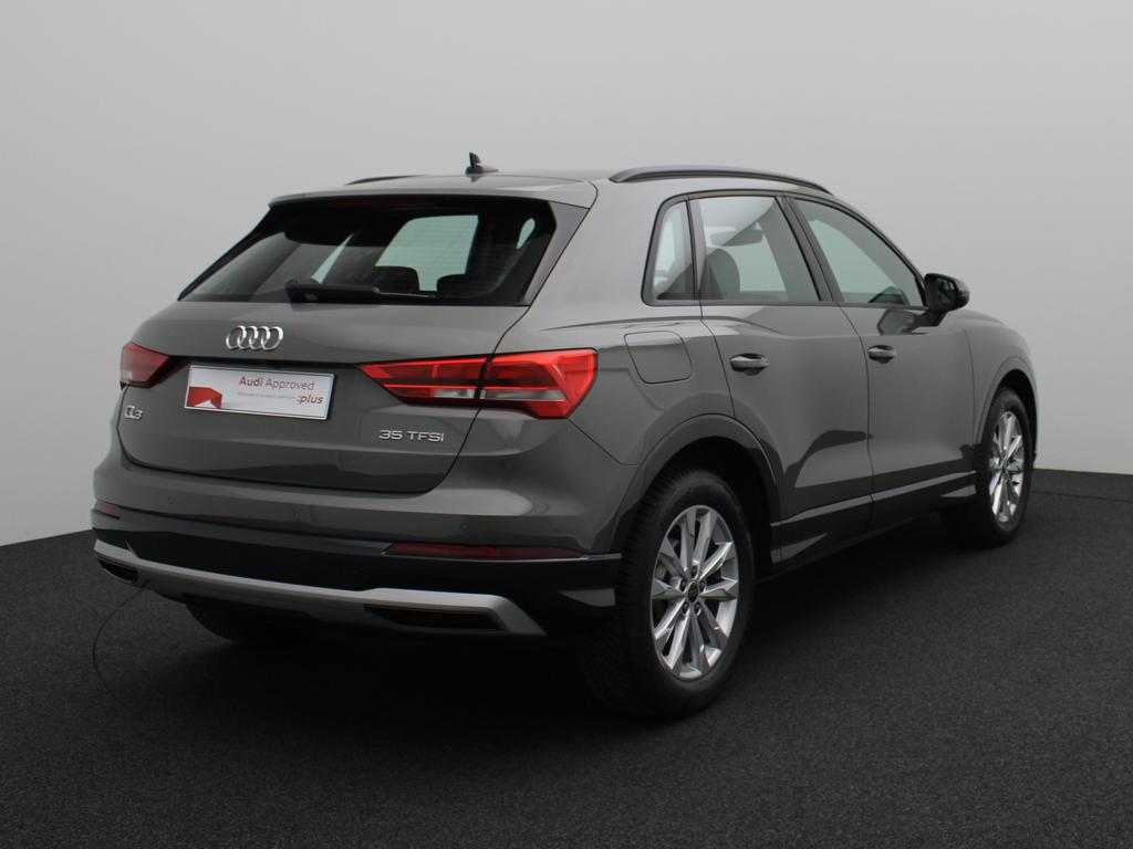 Audi Q3 35 TFSI Business Edition Advanced S tronic / Cruise Control / Apple Carplay / Navi / Camera / Park Distance Control