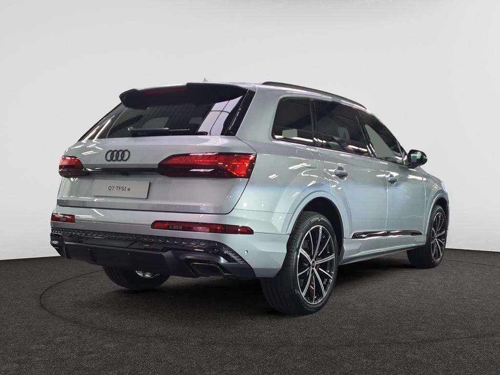 Audi Q7 Audi Q7 SUV S line 60 TFSIe quattro 490PK tiptronic