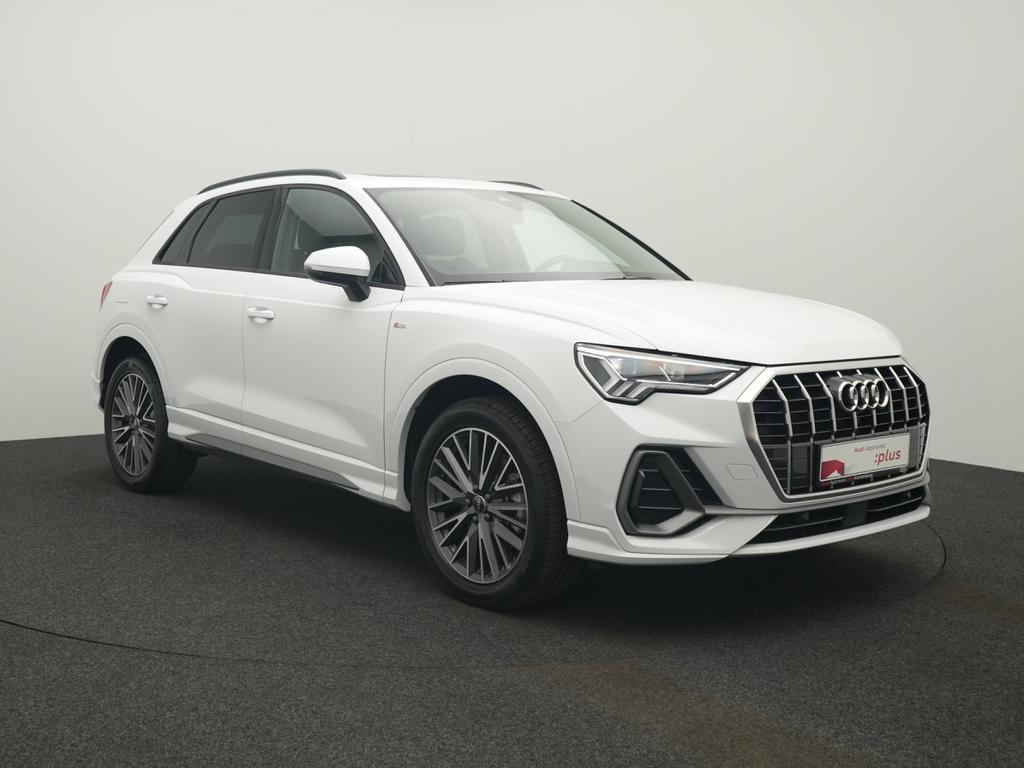 Audi Q3 45 TFSIe PHEV S line S tronic (180 kW)