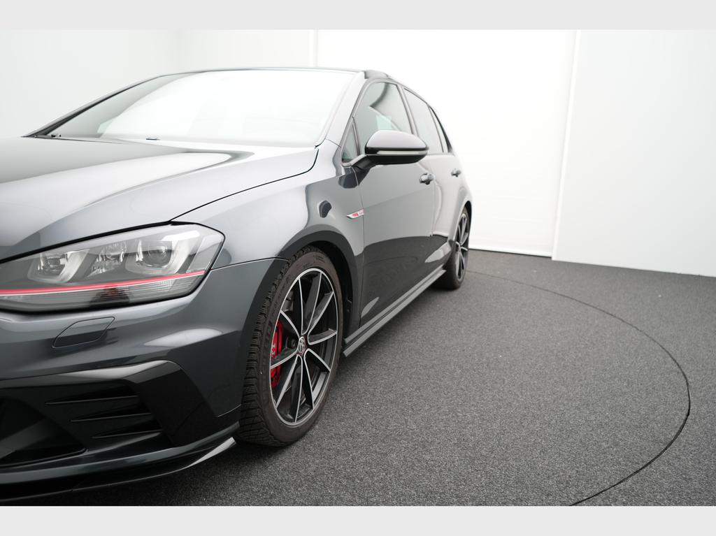 Volkswagen Golf VII GTI Golf GTI Clubsport BlueMotion Technology 2.0 l TSI 195 kW (265 PS) 6-speed