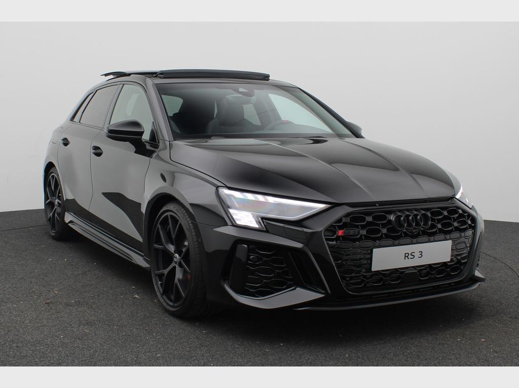 Audi RS3 Sportback / Nieuwe wagen / 294(400) kW(PS) S tronic