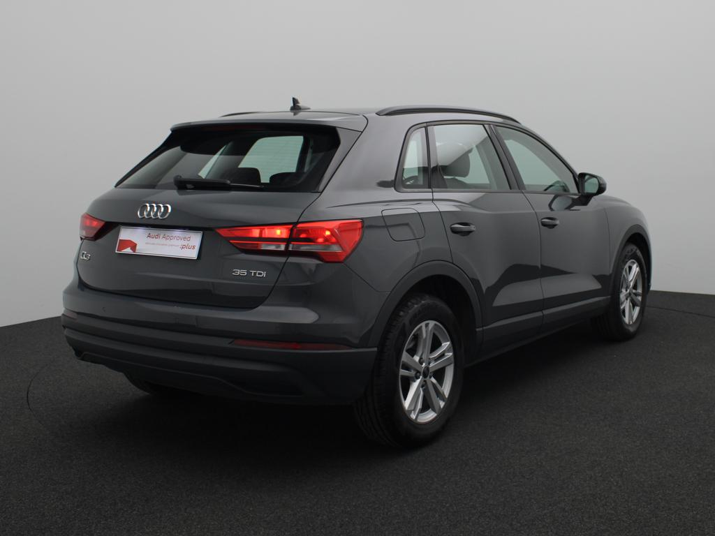 Audi Q3 35 TDI 150 PK S-tronic / Leder / PDC / Apple Carplay