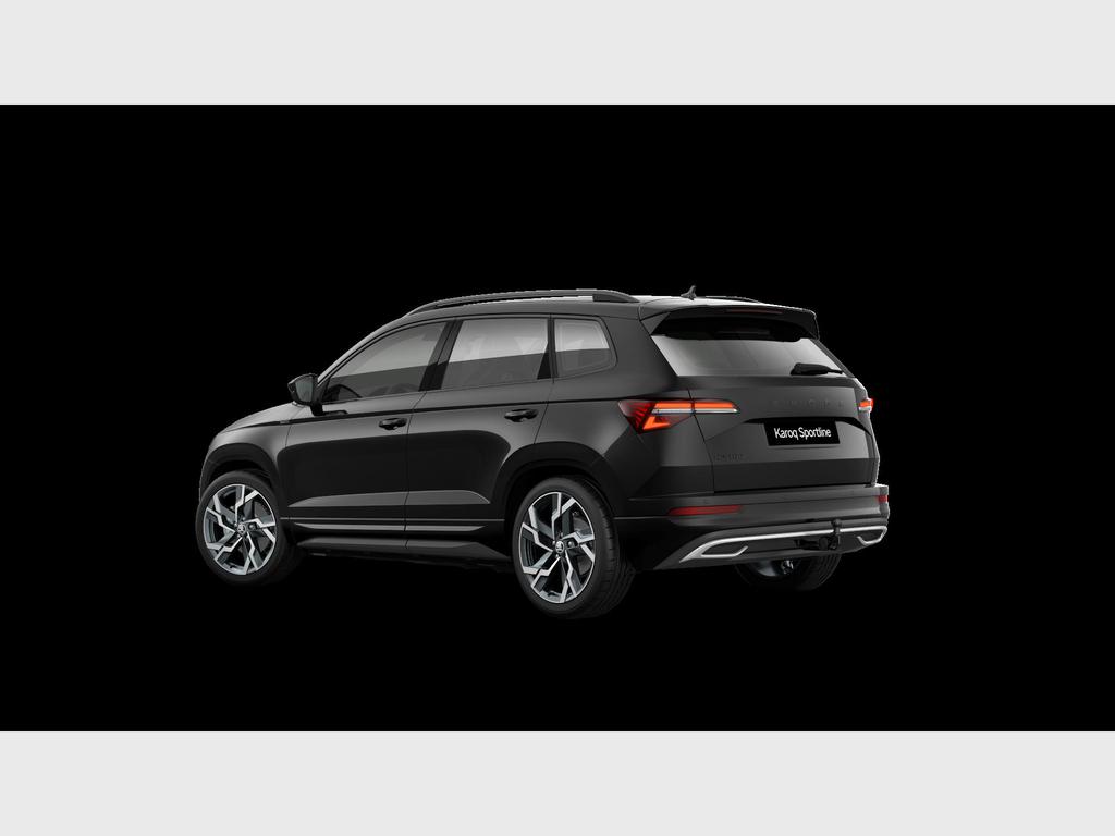 Skoda Karoq *STOCKWAGEN* 1.5 TSI 150PK AUTOMAAT*SPORTLINE*WEGKLAPB TREKHAAK*CAMERA*VIRTUAL COCKPIT*GPS*ZETELVERWARMING*19"SAGITARIUS*OPENDAK*