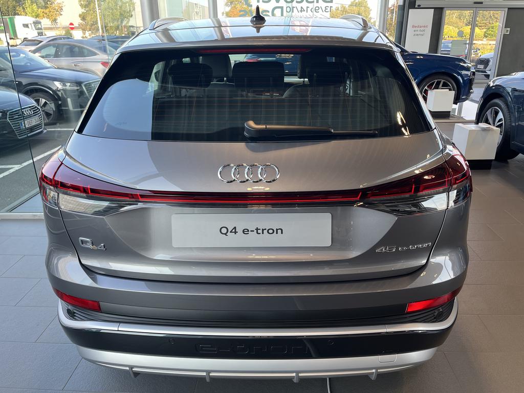 Audi Q4 e-tron Audi Q4 45 e-tron 210 kW