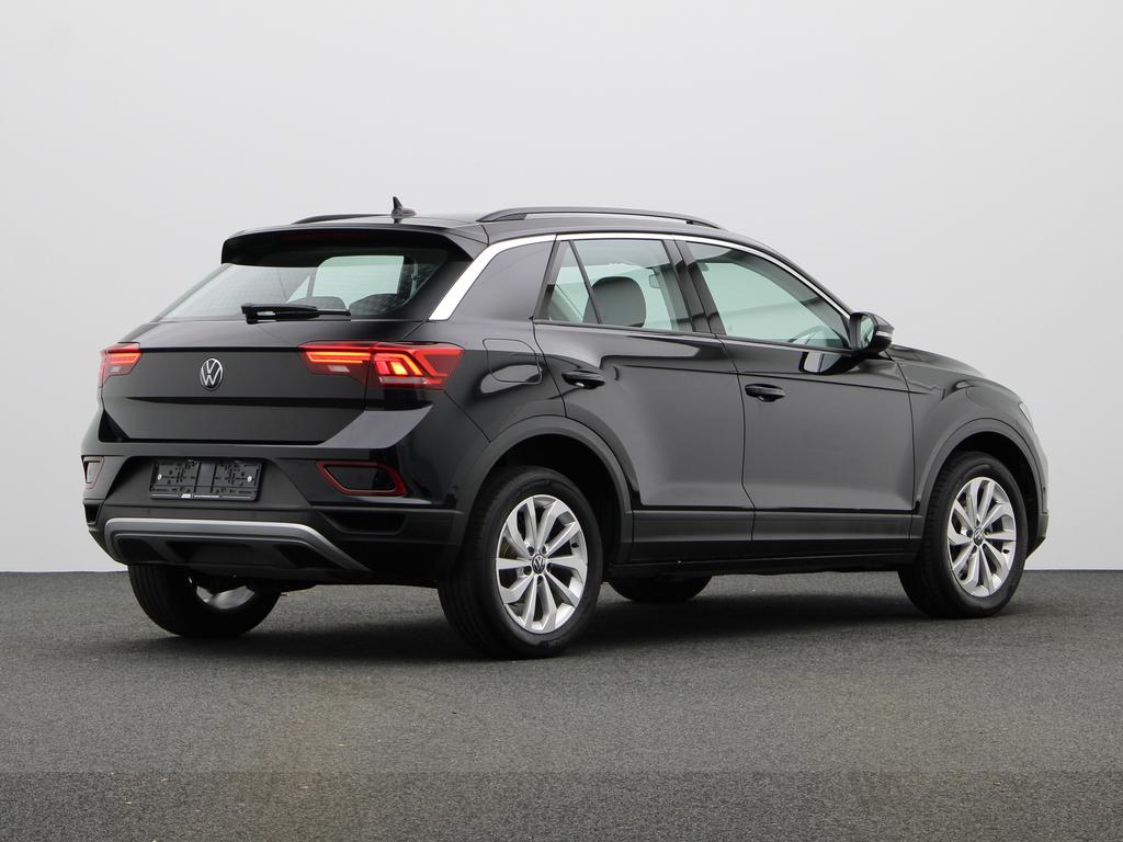 Volkswagen T-Roc LIFE 1.0 TSI 110 PK 6 VERSNELLINGEN