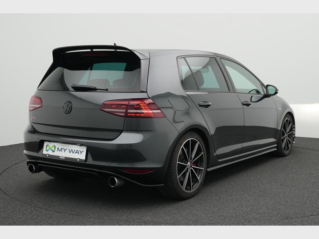 Volkswagen Golf VII GTI Golf GTI Clubsport BlueMotion Technology 2.0 l TSI 195 kW (265 PS) 6-speed