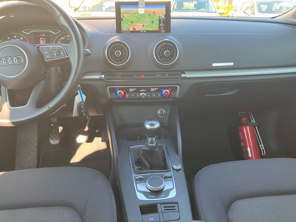 Audi A3 Sportback 30 TFSI 115pk GPS / aut. airco / Xenon