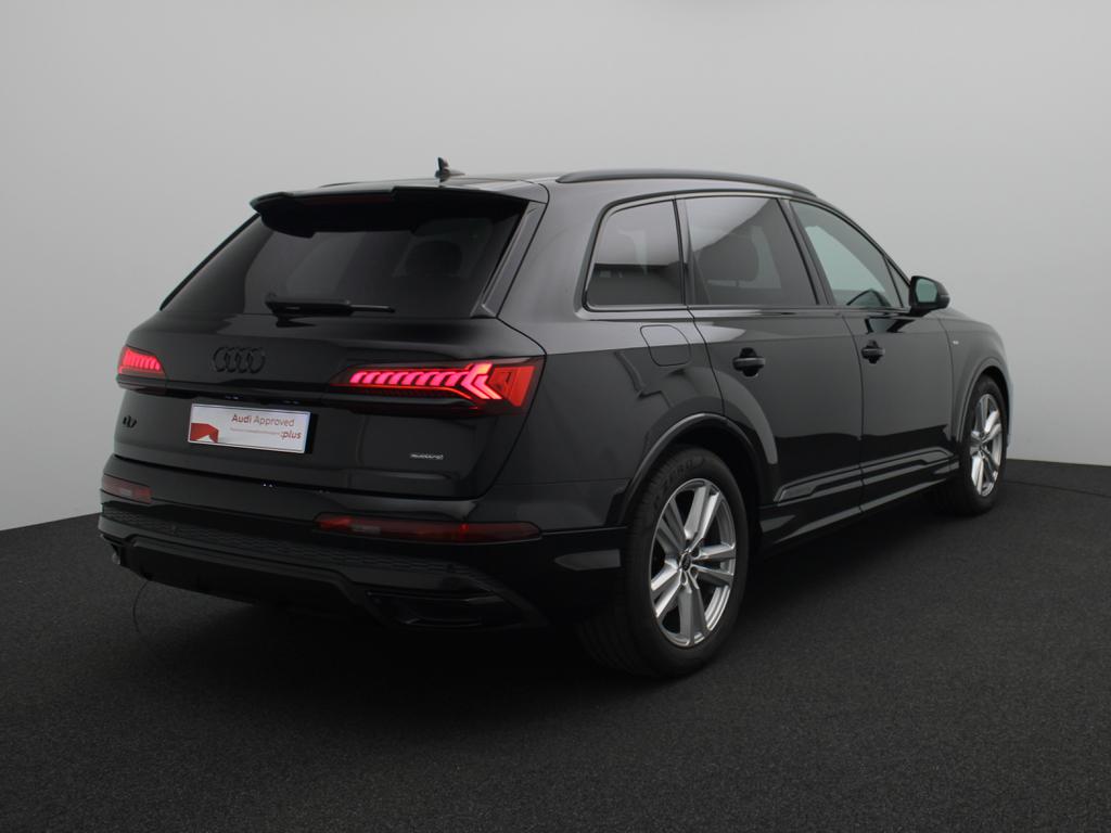 Audi Q7 S-Line 50 TDi 286 PK Quattro Tiptronic / 7zitpl / Camera / Adaptative Cruise Control