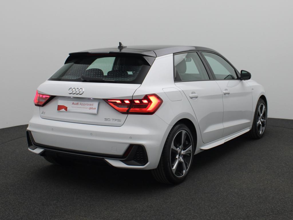 Audi A1 Sportback S-Line 30 TFSI 110 PK S-tronic / Cruise Control / PDC / Apple Carplay