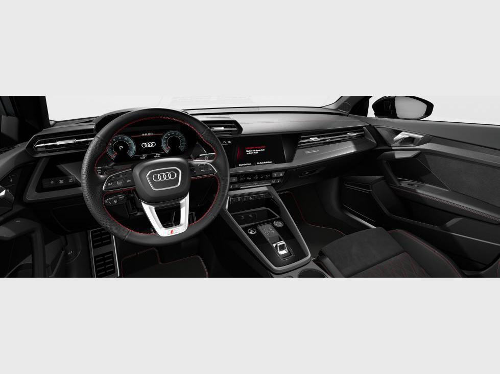 Audi A3 Sedan /RS Dynamic/Pano/Sound generator/ 40 TFSI Quattro S line S tronic