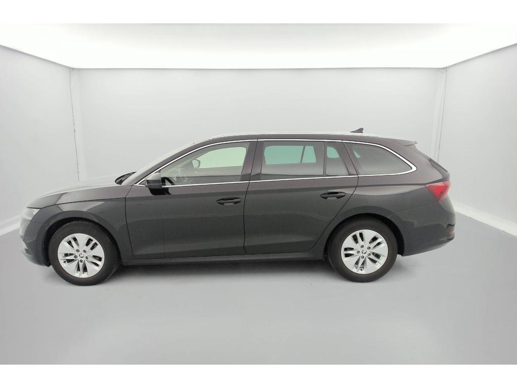 Skoda Octavia Combi Ambition 2.0TDI 85kW (115ch) 6V * GPS * CAPT AV+AR * SIEGES CHAUFF *