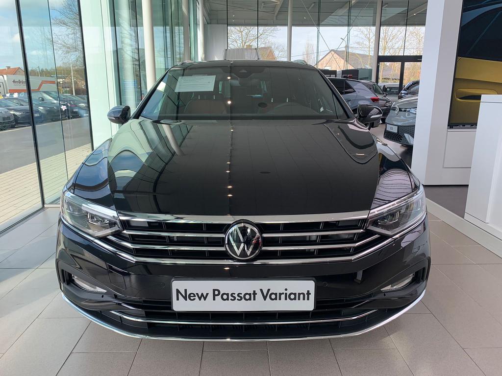 Volkswagen Passat Variant NEW ELEGANCE BUSINESS 2.0 TDI (150 ch) DSG Lederen bekleding NAPPA, Pack Adventure, Navi discovery Pro, Led Matrix verdonkerd, Pretoria Alu velg, Travel Assist, 12 voudinge elektrische zetel, Easy Open, dakhemel zwart, Zonneschermen