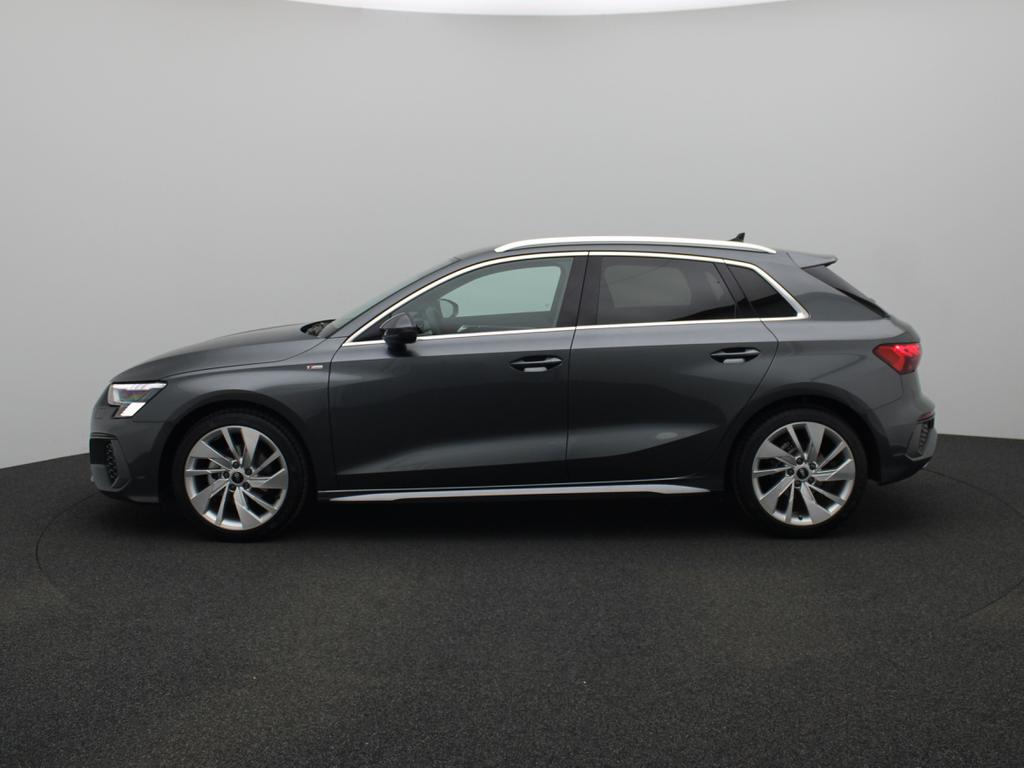 Audi A3 Sportback S-Line 30 TFSI 110 PK S-tronic / PDC Rear / Apple Carplay / Cruise Control