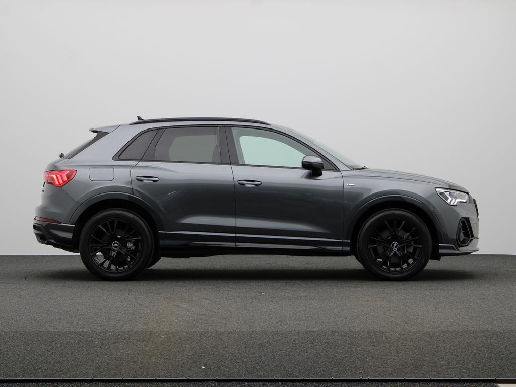 Audi Q3 S LINE 45 TFSIe 245 PK S-TRONIC AUTOMAAT