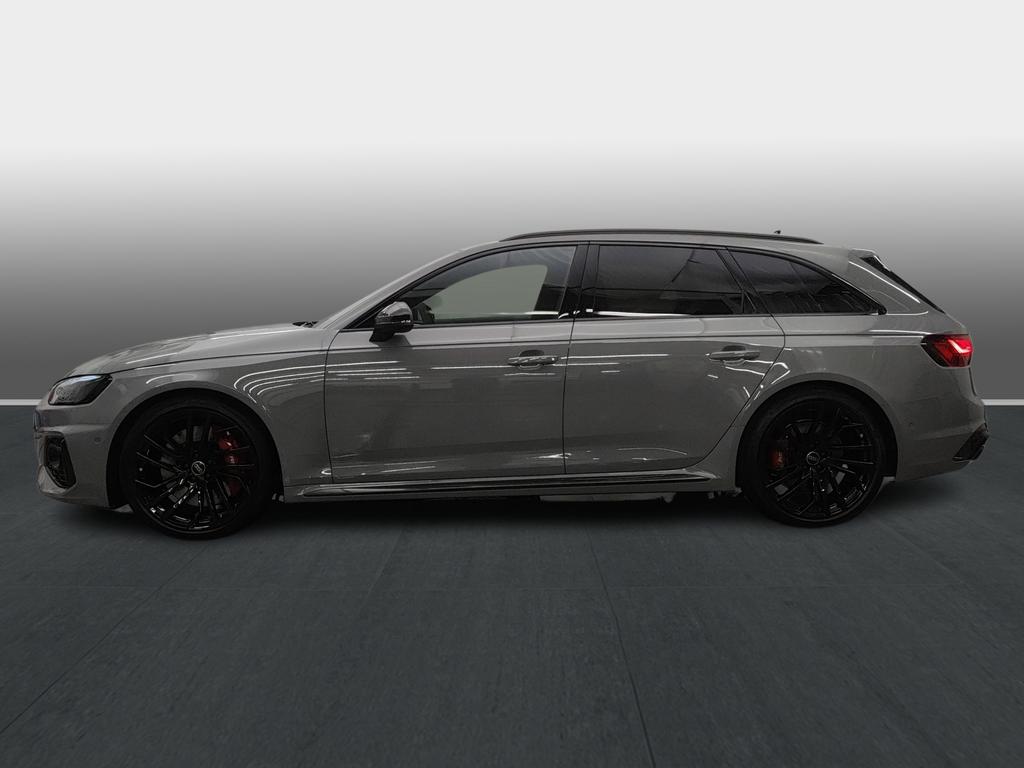 Audi RS4 Avant Audi RS 4 Avant 331(450) kW(PS) tiptronic